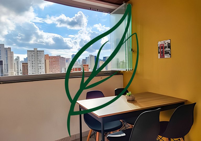 Centro | Varanda c/ Vista + Home Office