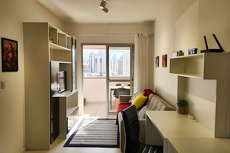 Centro | Varanda c/ Vista + Home Office