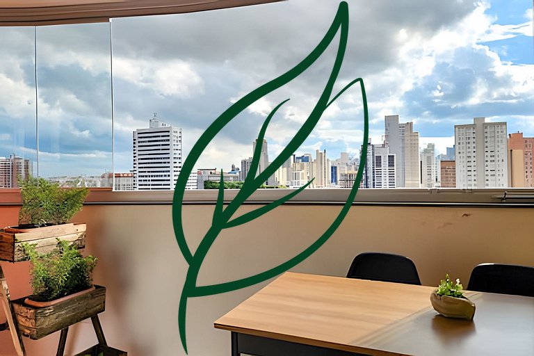 Centro | Varanda c/ Vista + Home Office