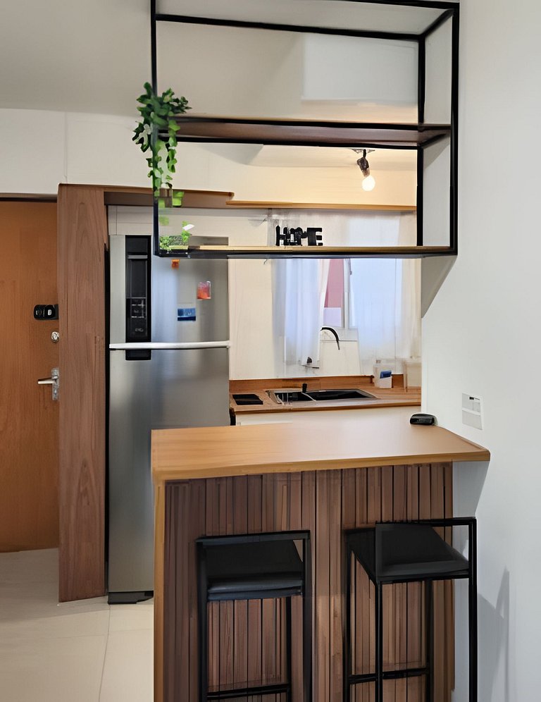 Centro | Varanda c/ Vista + Home Office
