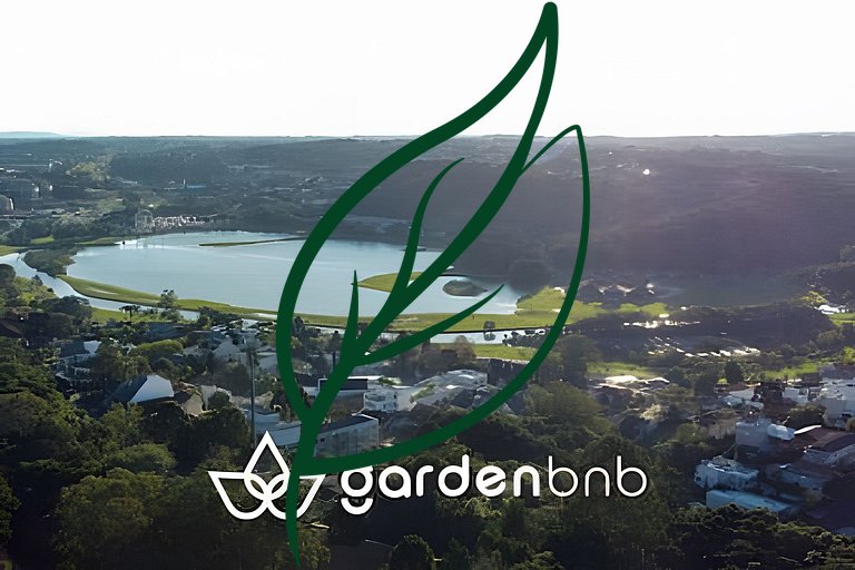 Studio com Ar e Vista Verde • 600m Parque Barigui