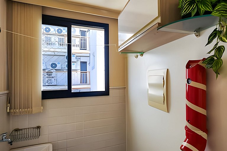 Bigorrilho • Piscina • Garagem • Perto Barigui