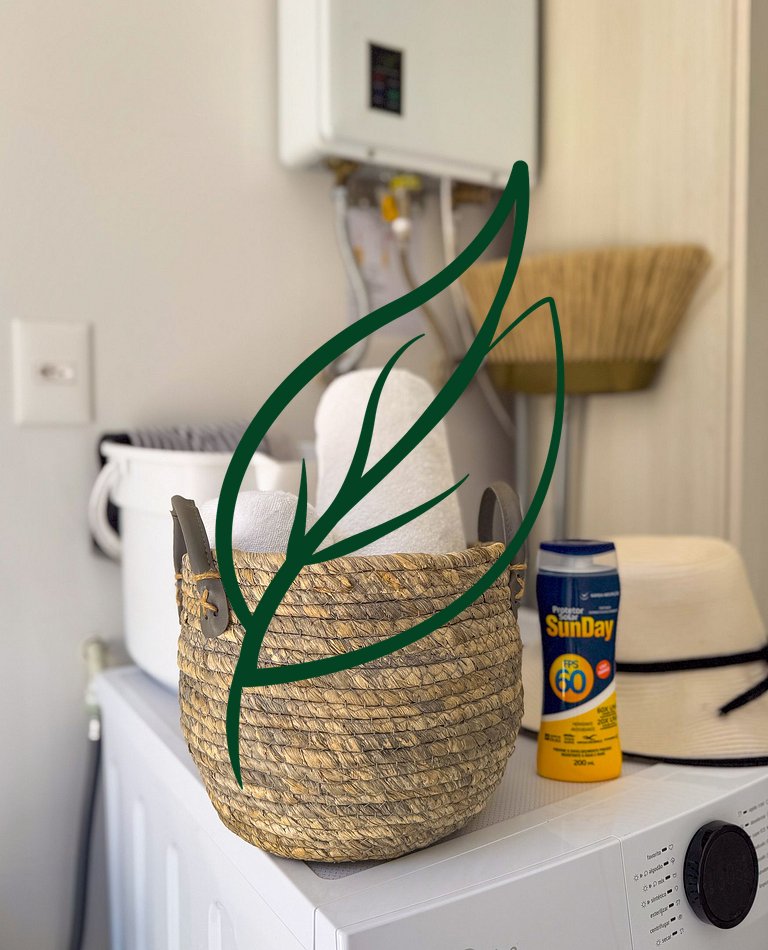 Alto Padrão, 3 Suítes A/C, 3 Vagas, Pé na Areia