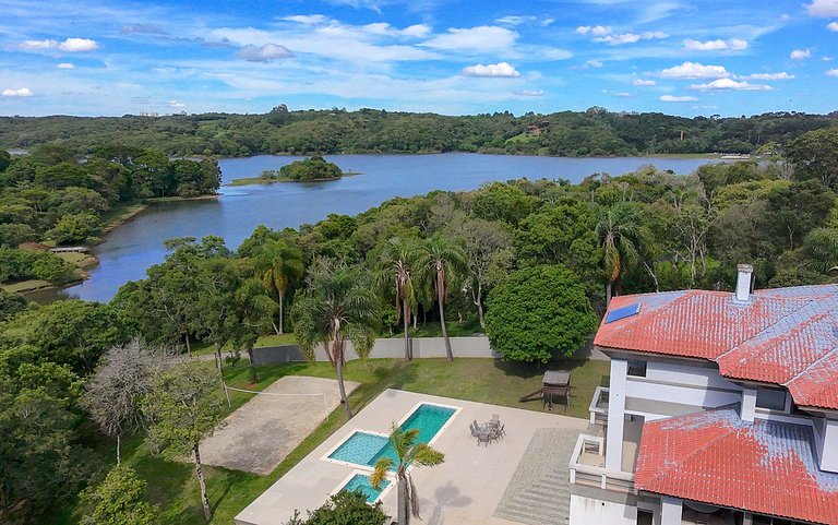 Refúgio de Luxo e Piscina à beira do Passaúna