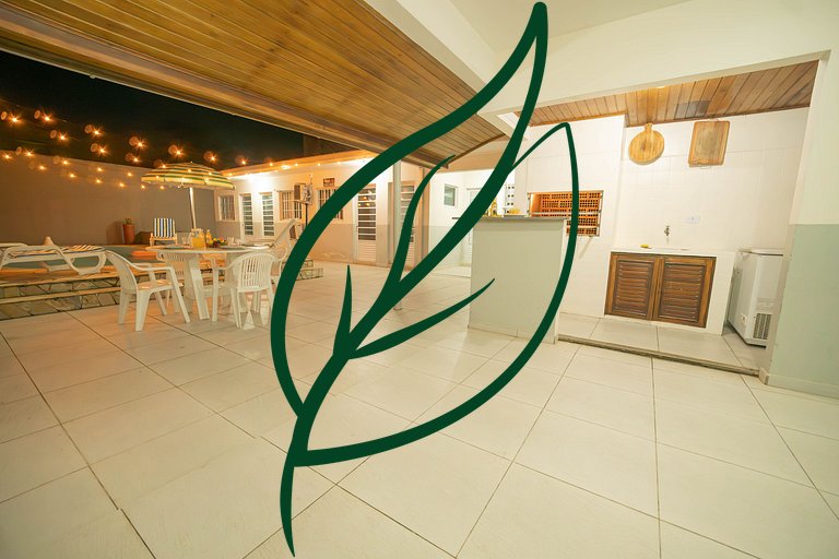 Piscina e Espaço Gourmet | A 50m da Praia