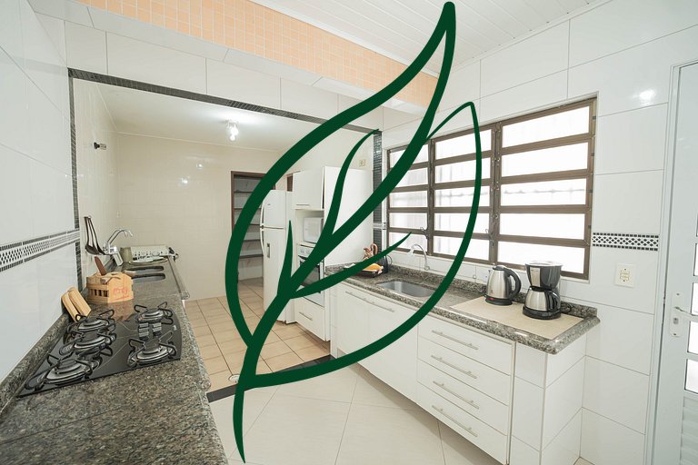 Piscina e Espaço Gourmet | A 50m da Praia