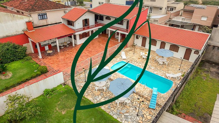 Casa com piscina para grupos em Shangri-lá