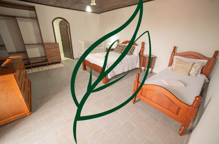 Casa com piscina para grupos em Shangri-lá