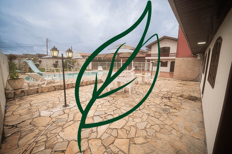 Casa com piscina para grupos em Shangri-lá