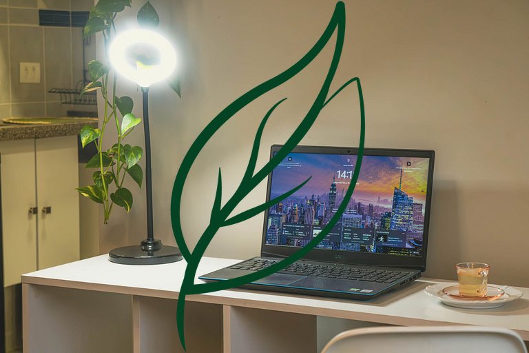 Studio com Ar e Vista Verde • 600m Parque Barigui