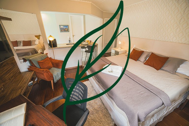 Cama King, Ar e Cozinha | Próximo ao Barigui