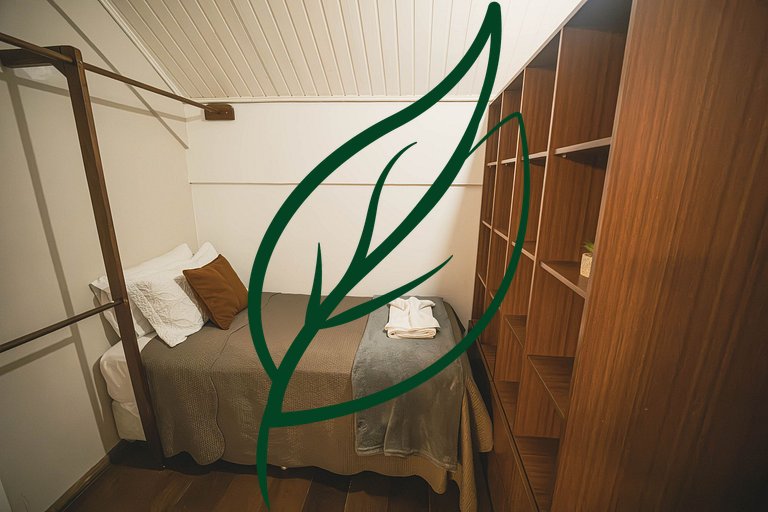 Cama King, Ar e Cozinha | Próximo ao Barigui